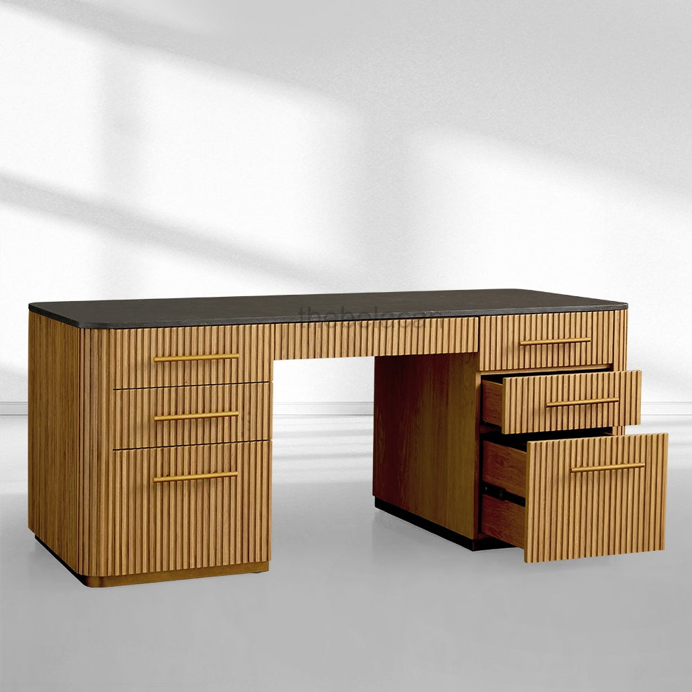 FinRegal Executive Desk - thebelacan