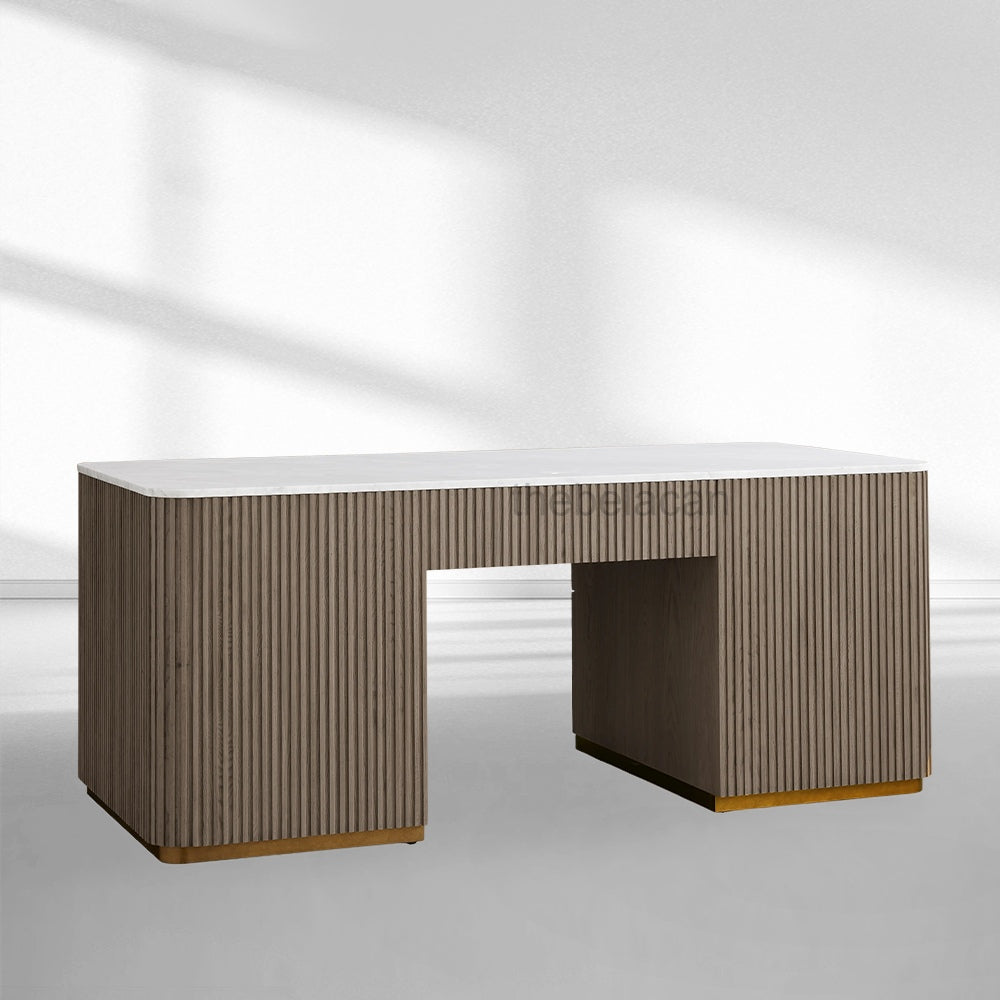 FinRegal Executive Desk